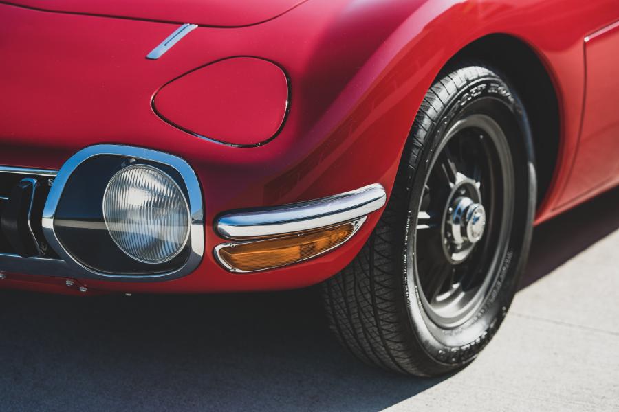 Детали экстерьера Toyota 2000GT (MF10) 1967 года  (фото 14 из 35)
